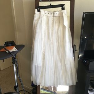 Initial lace skirt